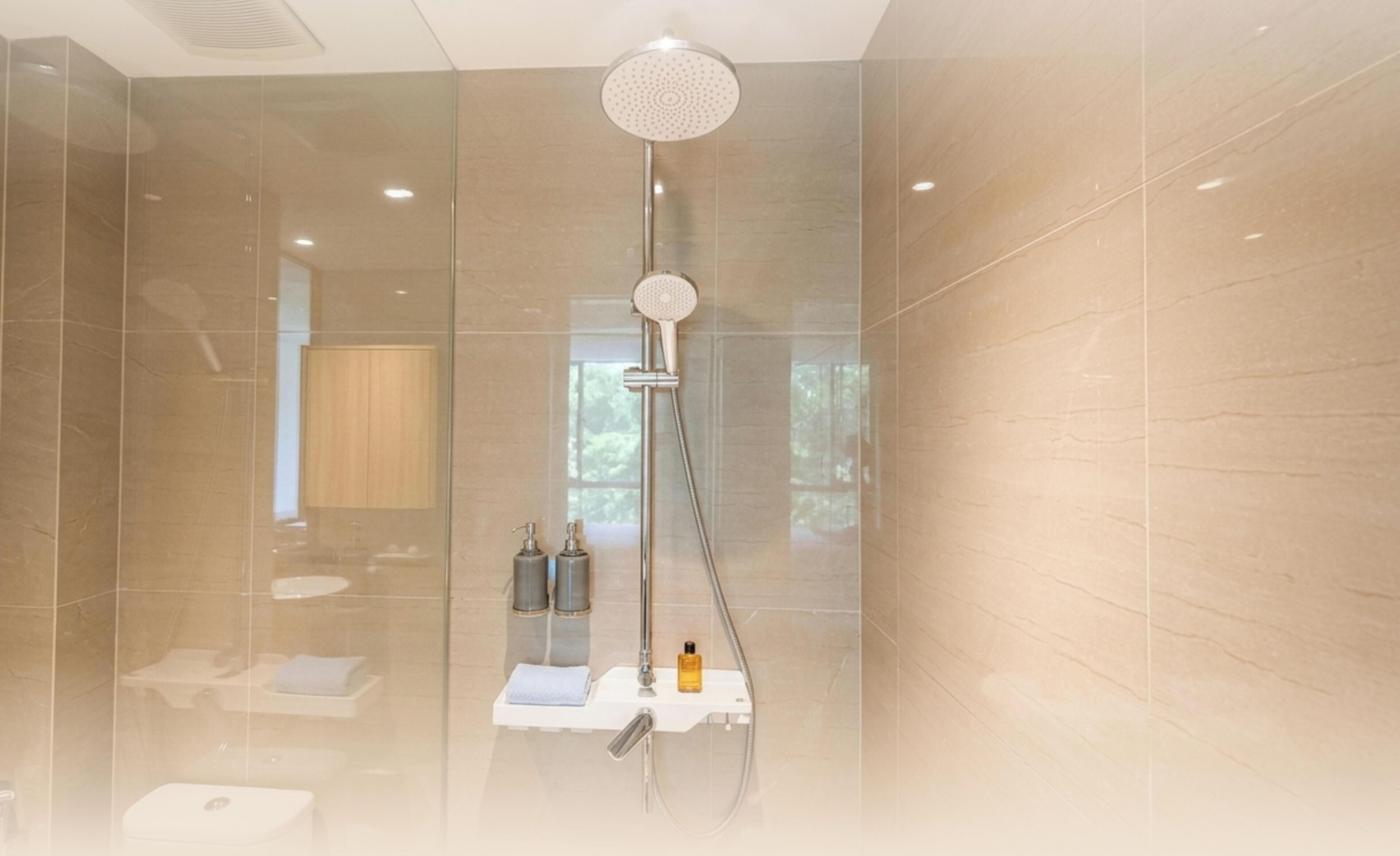 Superior Single Room | Bathroom | Slippers