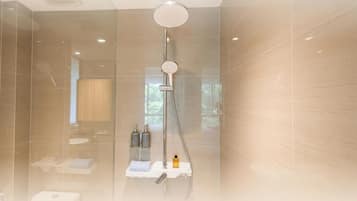 Superior Single Room | Bathroom | Slippers