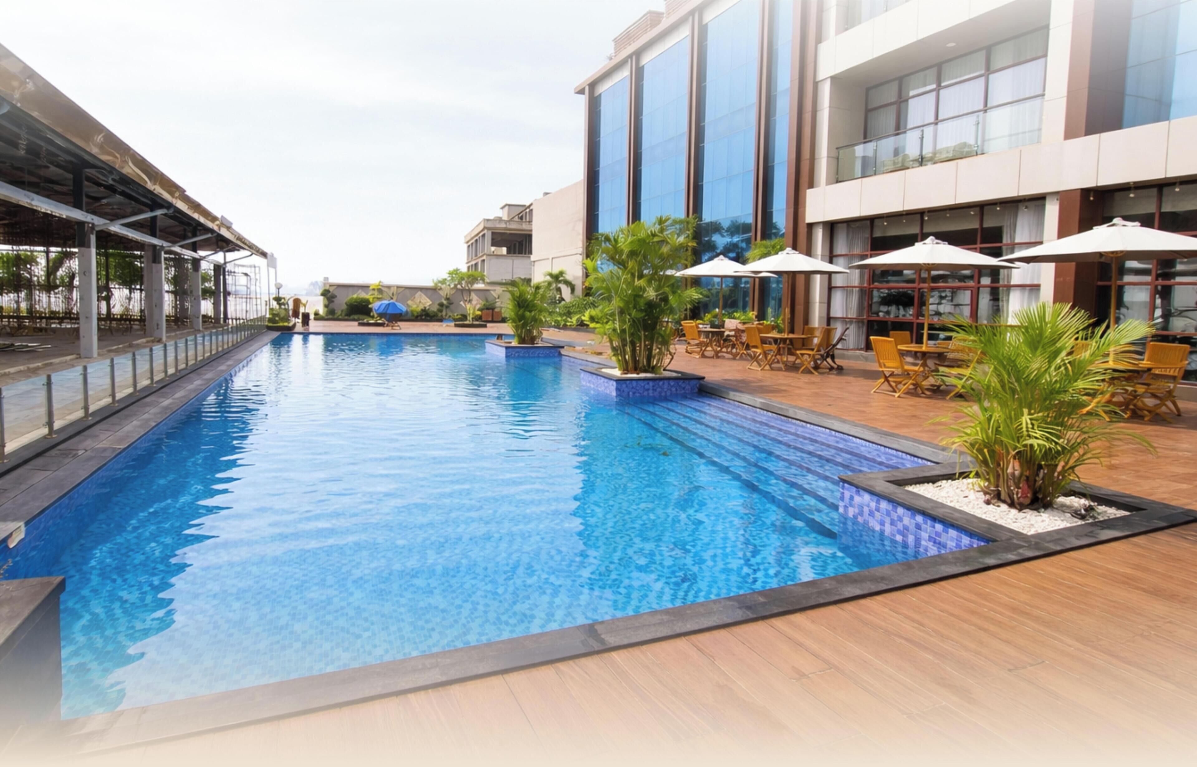 Kolam renang outdoor