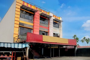 Front of property - Hotel O Medan near Universitas Sumatera Utara formerly Surya Residence (Medan)