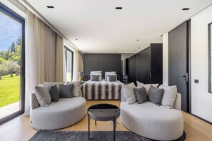 5 Schlafzimmer, Bügeleisen/Bügelbrett, Bettwäsche