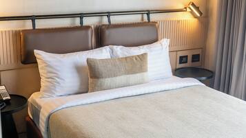 Deluxe Double Room, 1 Bedroom | Desk, free WiFi