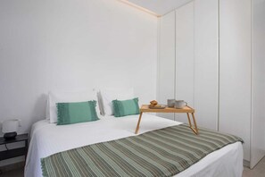 3 bedrooms, iron/ironing board, free WiFi, bed sheets - Casadi City Apartment (Ρόδος)