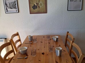 Dining - Comfortable 2-BR Apt at the Foot of the Slopes (Saint-François-Longchamp)