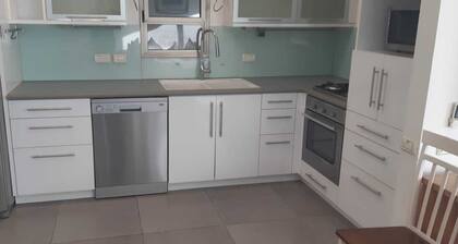 Cosy cottage on the beach and the promenade of Nahariya