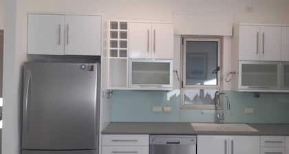 Cosy cottage on the beach and the promenade of Nahariya
