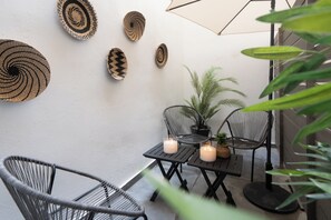 Terrace/patio - Aminandrou Boutique Apartments, Walk To Acropolis (Athens)