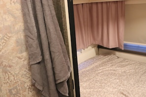 1 soverom og sengetøy