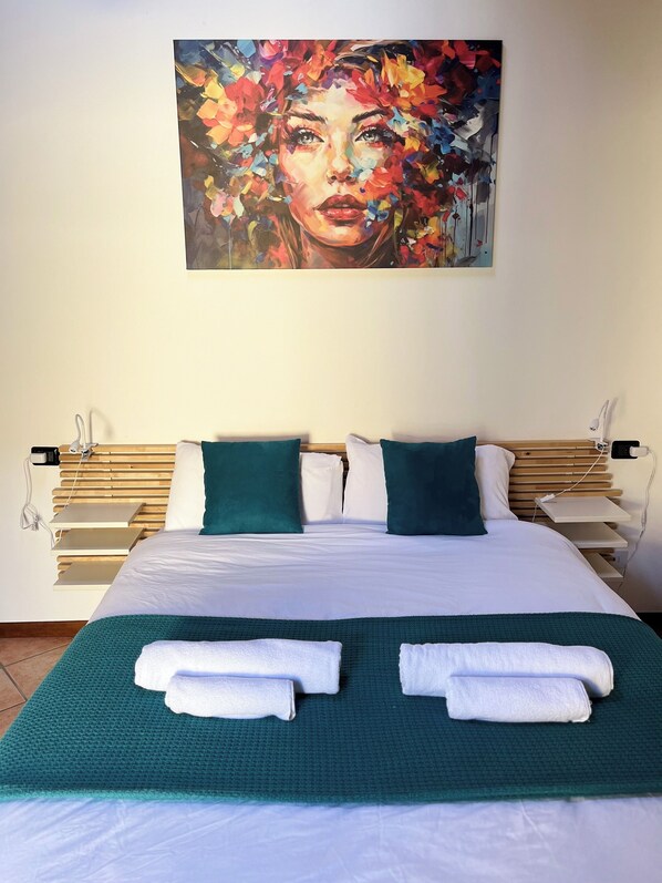 2 quartos, ferros/tábuas de passar roupa, Wi-Fi, roupa de cama