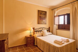 3 chambres, fer et planche Ă repasser, Wi-Fi gratuit, draps fournis