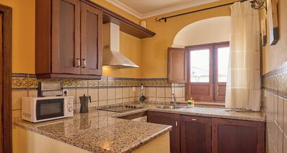 Apartment 'Jazmin' with Balcony, Wi-Fi and Air Conditioning