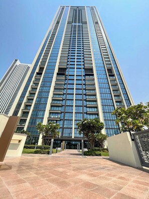 Luokittelematon kuva, 5 kautta 50, painike