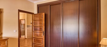 Apartment 'Romero' with Balcony, Wi-Fi and Air Conditioning