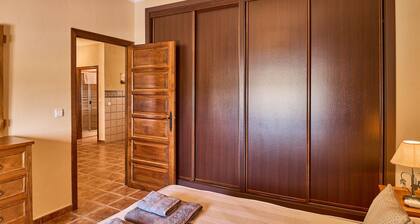 Appartement 'Romero' avec balcon, Wi-Fi et climatisation