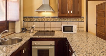 Apartment 'Romero' with Balcony, Wi-Fi and Air Conditioning