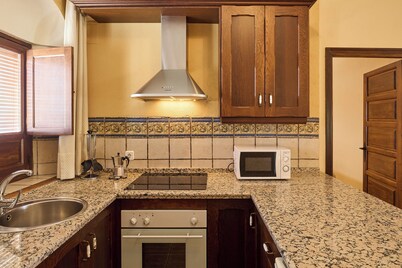 Apartment 'Romero' with Balcony, Wi-Fi and Air Conditioning