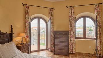 1 slaapkamer, een strijkplank/strijkijzer, gratis wifi, beddengoed