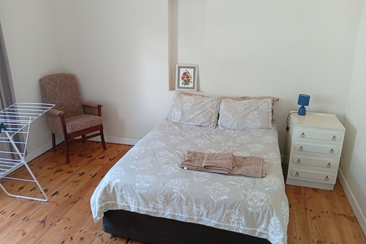 Basic Double Room | WiFi (free)