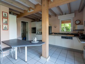 Kühlschrank, Mikrowelle, Ofen, Geschirrspüler