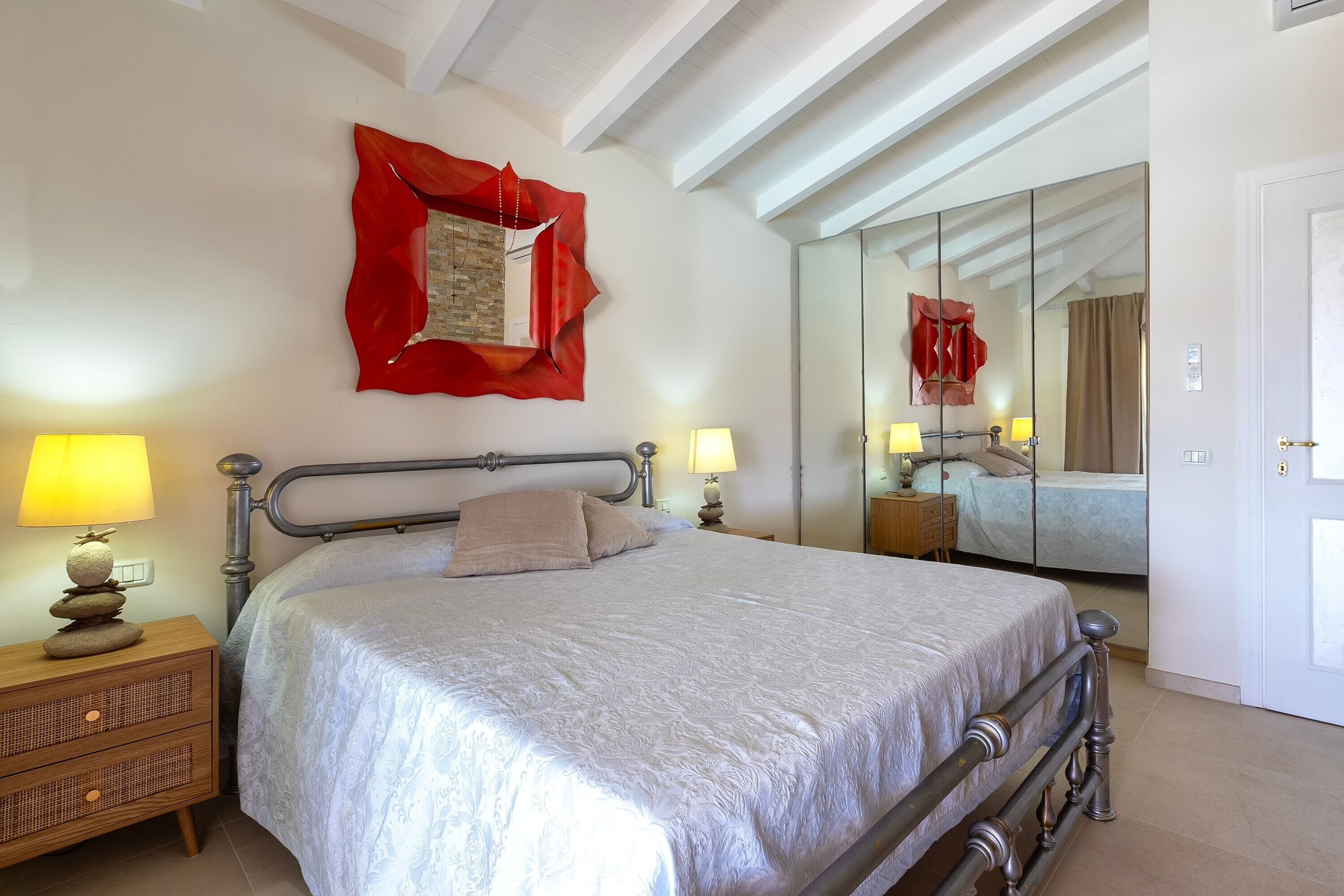 3 habitaciones, tabla de planchar con plancha y wifi gratis 