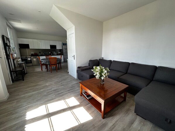 TV, DVD player, stereo