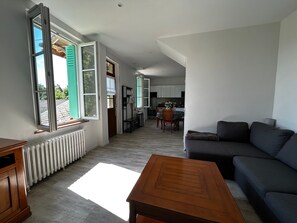 TV, DVD player, stereo