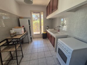 Fridge, microwave, stovetop