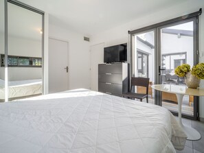 2 bedrooms, free WiFi