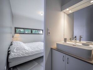 2 bedrooms, free WiFi