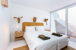 1 bedroom, iron/ironing board, internet, bed sheets