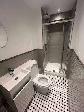 Studio, 1 Bedroom, Smoking | Bathroom