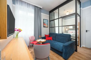 Caja de seguridad en la habitación, cortinas blackout y wifi gratis 