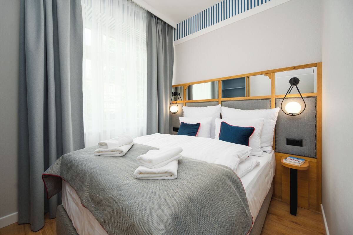 Suite Deluxe | Coffre-fort, rideaux dâobscurcissement, accĂšs au Wi-Fi (inclus)