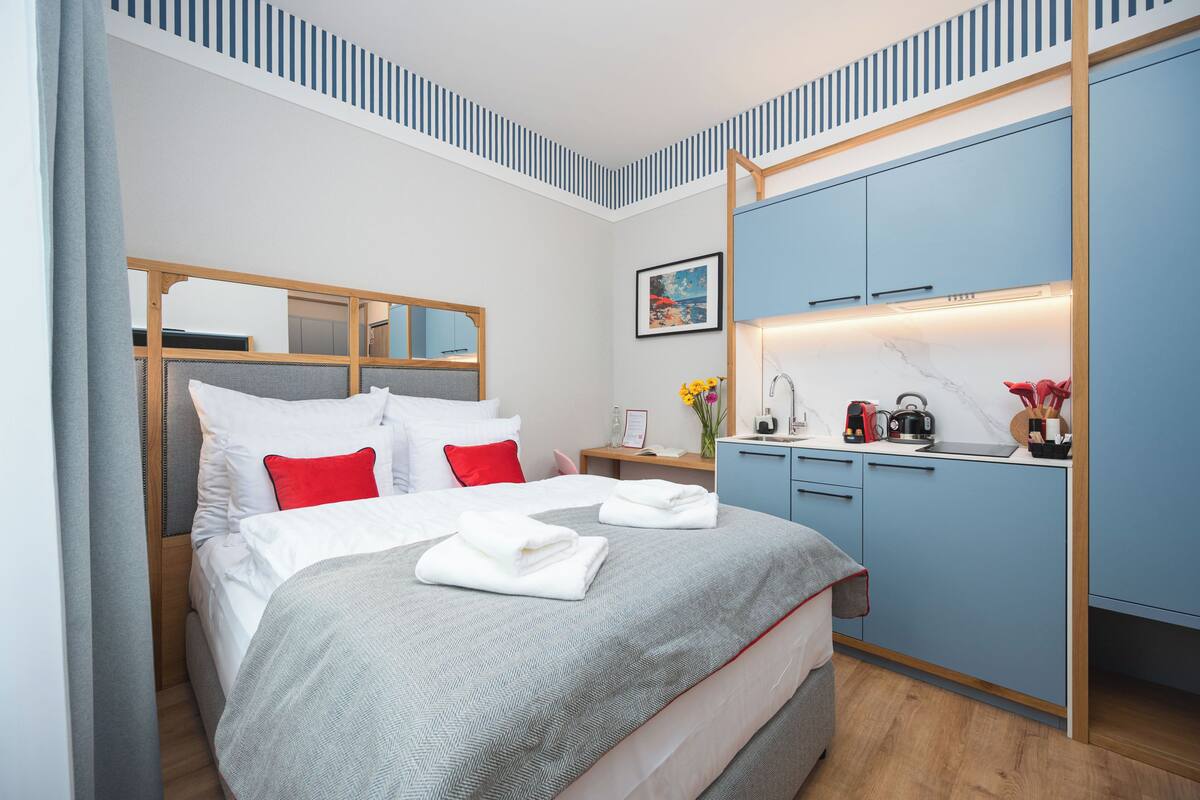 Chambre Deluxe double | Coffre-fort, rideaux dâobscurcissement, accĂšs au Wi-Fi (inclus)