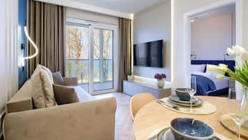 Apartament (218) with sea view | 起居区 | 平板电视