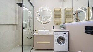 Apartament (218) with sea view | Banheiro | Toalhas de banho 