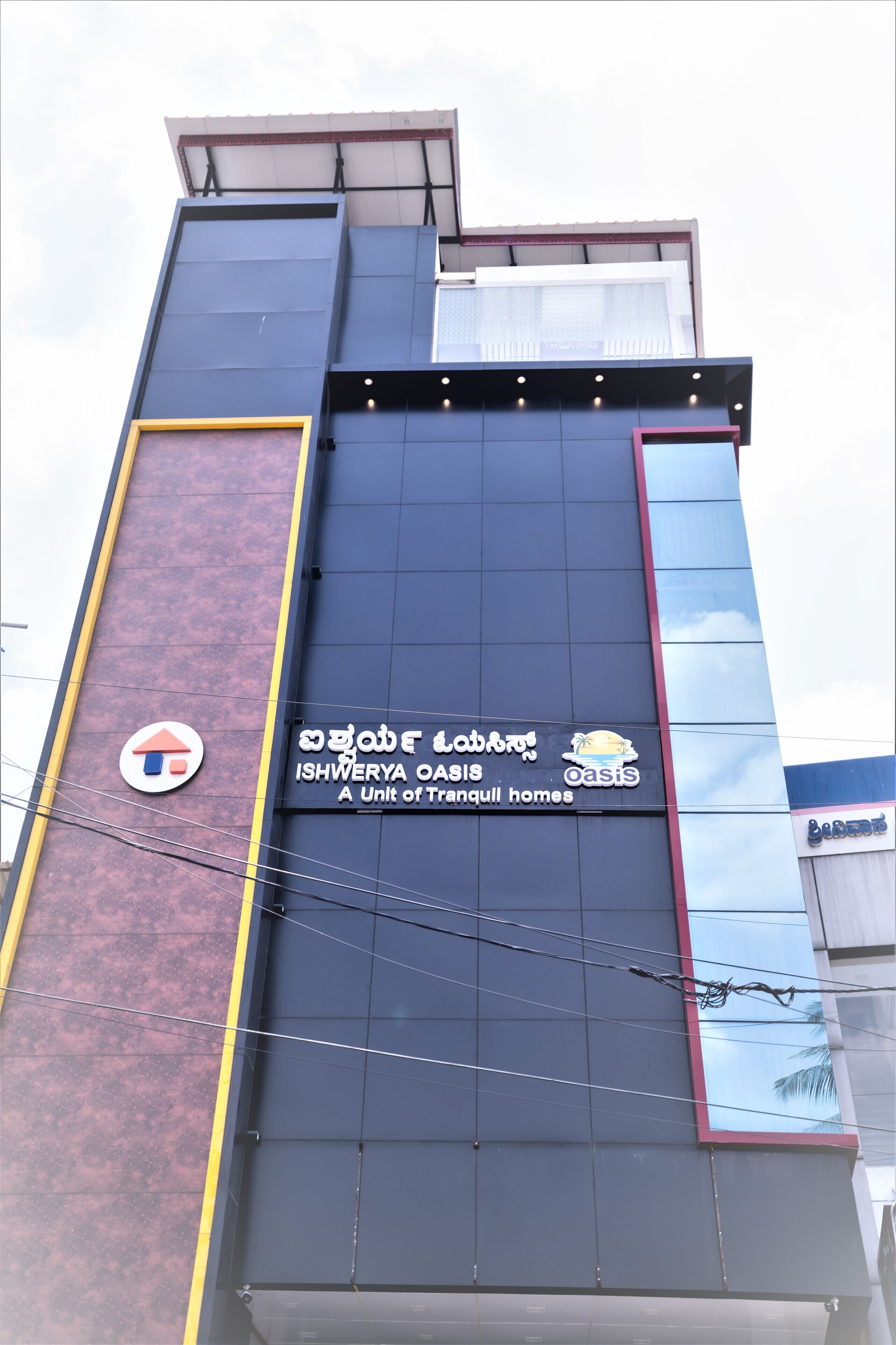 Vista frontal de la propiedad