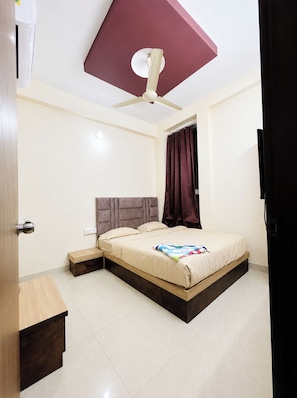 Standard Double Room, Multiple Beds, Air conditioning - Hotel Shikhar Avenue Ujjain (Ujjain)