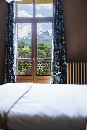 4 chambres, fer et planche à repasser, Wi-Fi, draps fournis