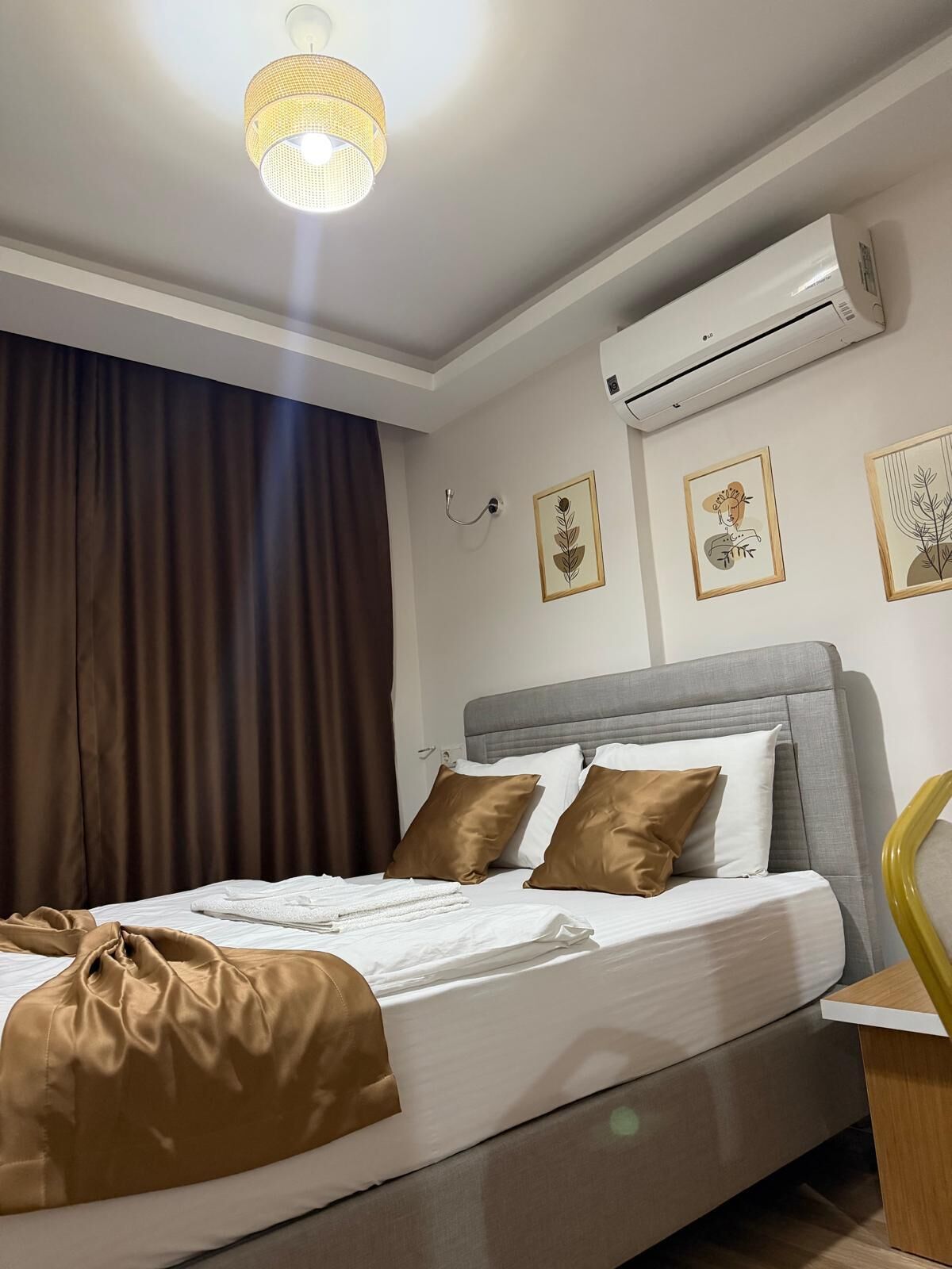 Iron/ironing board, free WiFi, bed sheets