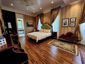 Luksus-villa - privat pool - udsigt til have | Strygejern/strygebræt, gratis Wi-Fi