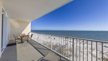 Lägenhet Signature - 3 sovrum - kök - utsikt mot stranden | Balkong