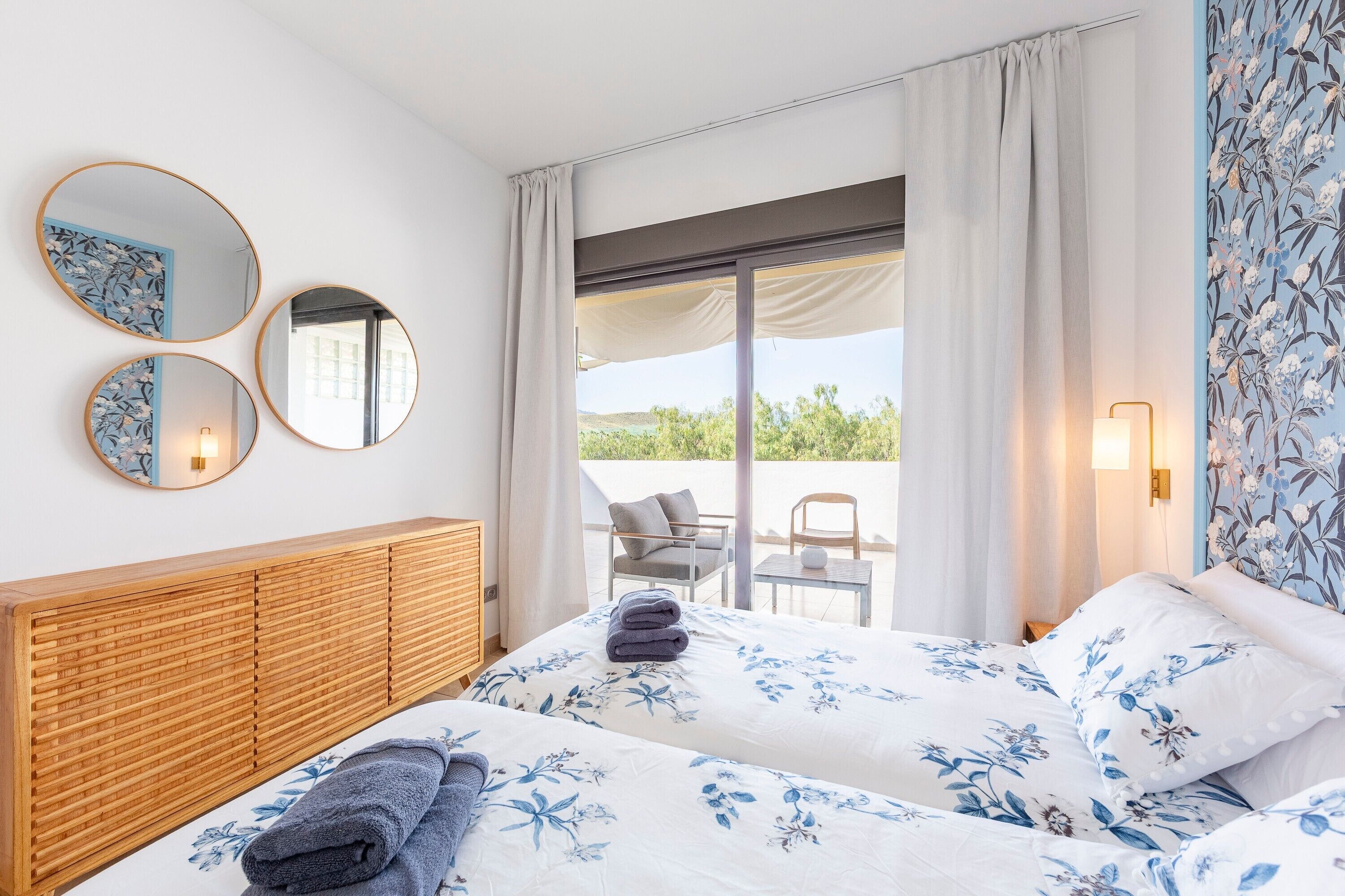 2 habitaciones, tabla de planchar con plancha y wifi gratis 