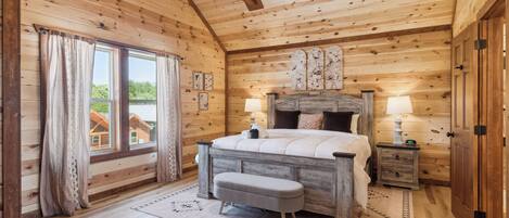 8 bedrooms, desk, iron/ironing board, free WiFi