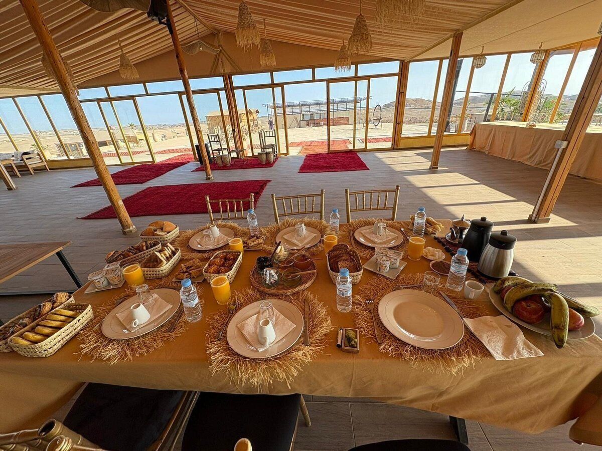 Desayuno de cocina local incluido todos los días