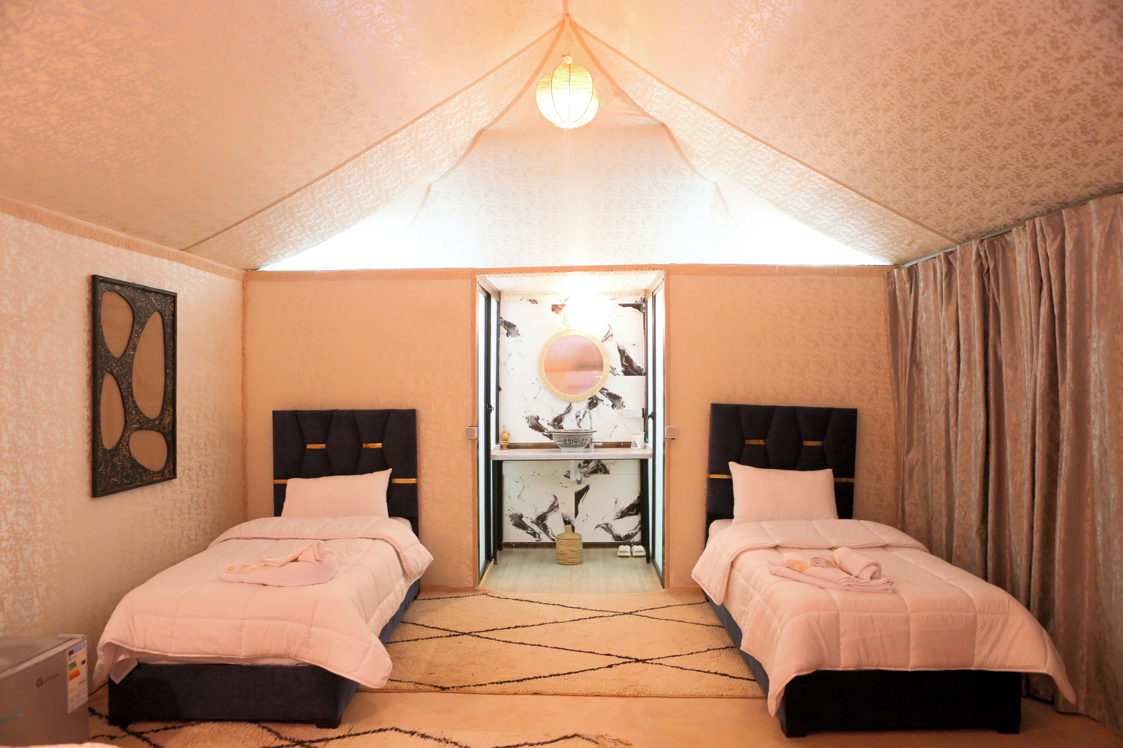 Habitación cuádruple de lujo, vista a la montaña | Insonorización y wifi gratis 