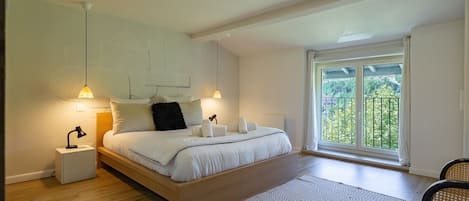 2 makuuhuonetta, silitysrauta/-lauta, ilmainen Wi-Fi, vuodevaatteet