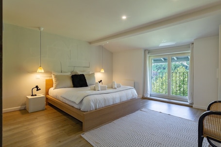 2 bedrooms, iron/ironing board, free WiFi, bed sheets. Apartment 'Aux Portes Du Vercors' with Mountain View, Balcony and Wi-Fi