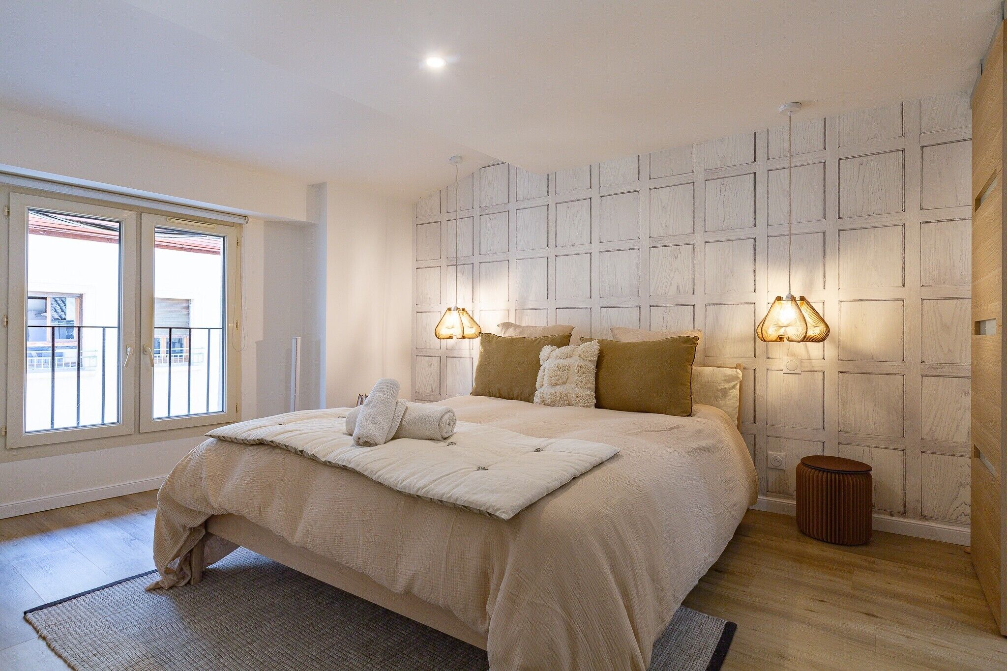 2 slaapkamers, een strijkplank/strijkijzer, gratis wifi, beddengoed