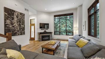 TV connectée, cheminée